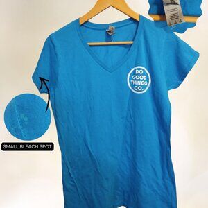 Ladies Large Teal/Blue V-Neck T-shirt - Overstock Merch